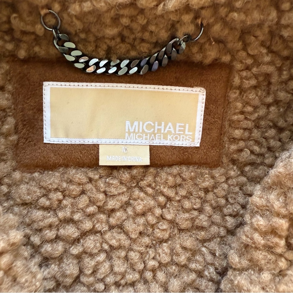 Michael kors Faux Shearling Lined Hooded
Faux Suede Coat Size Medium - Picture 5 of 10